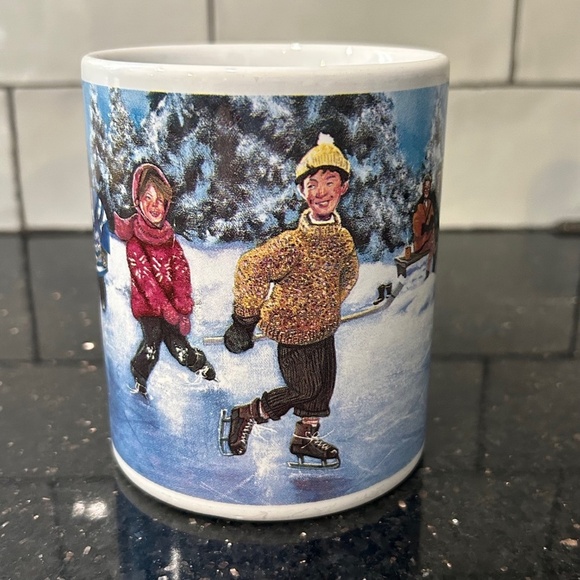 Tim Horton's Limited Edition Collector Hockey mug - Picture 3 of 6
